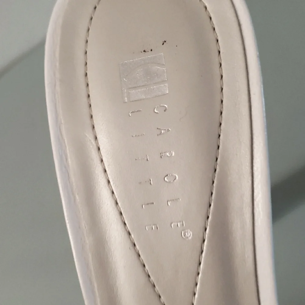 CL Carol Little White Ribbon Detail Leather Slides. Made in Brazil.